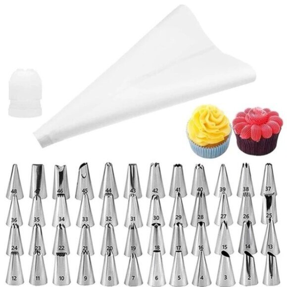 Cookie and cupcake Decorator Set, piping bags, nozzles - Picture 2 of 2